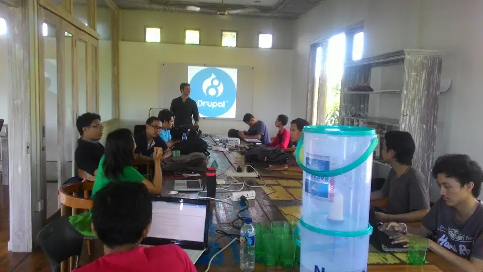 Outpost Ubud Coworking photo