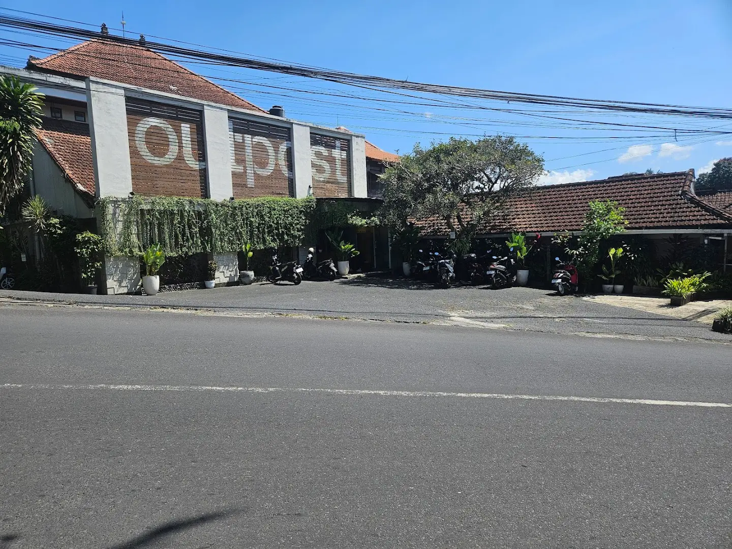 Outpost Ubud Coworking photo