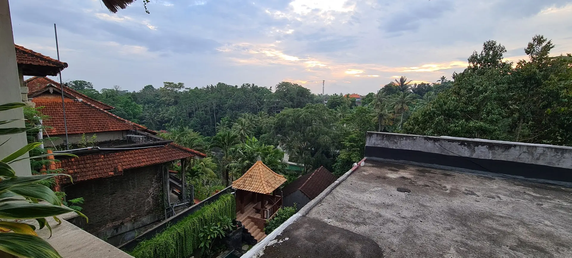 Outpost Ubud Coworking photo