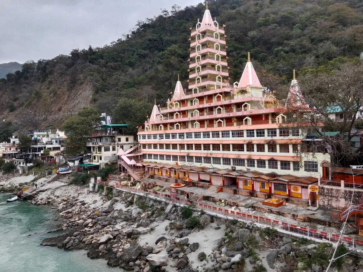 Platform 1 rishikesh photo 30