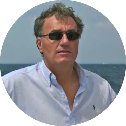 Armand van den Broek