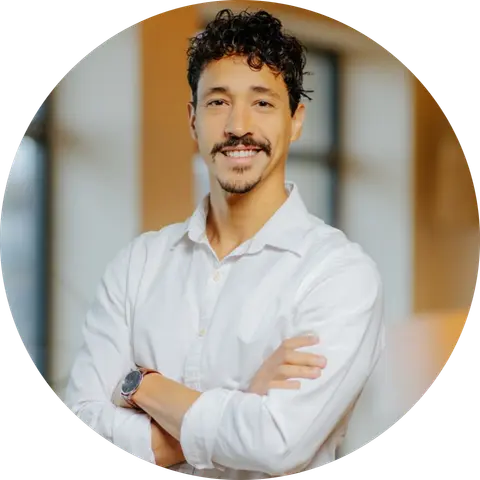 Marcelo Penteado