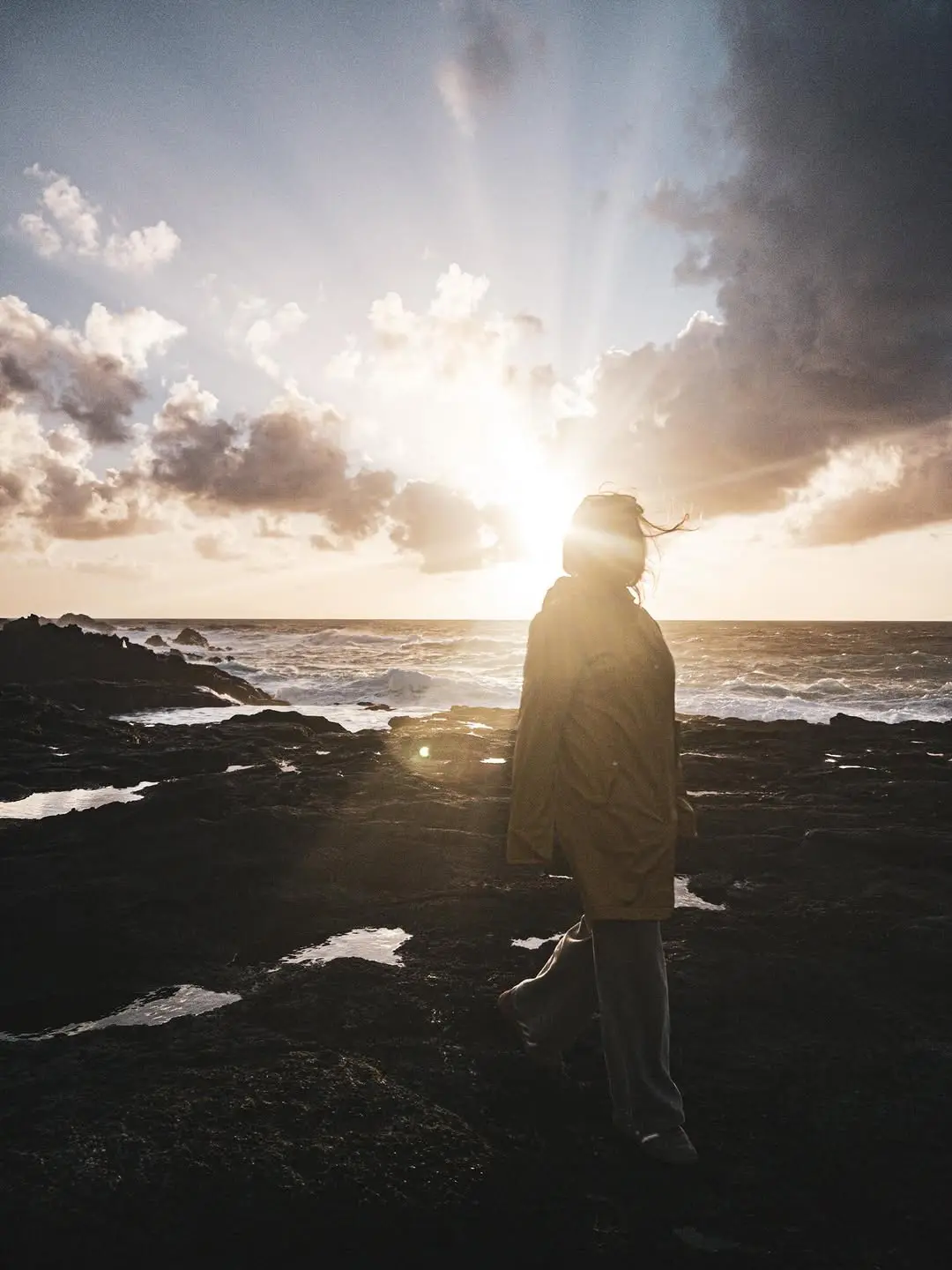 A day in the Azores feels like magic — wandering through farmers markets, enjoying slow morning coffees, soaking in endl