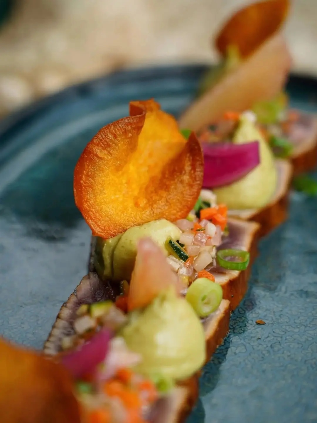 🍽️ Le midi EL NIDO (chez HEJMO)

Du mardi au vendredi,
on vous accueille le midi autour d’une cuisine fraîche et généreu