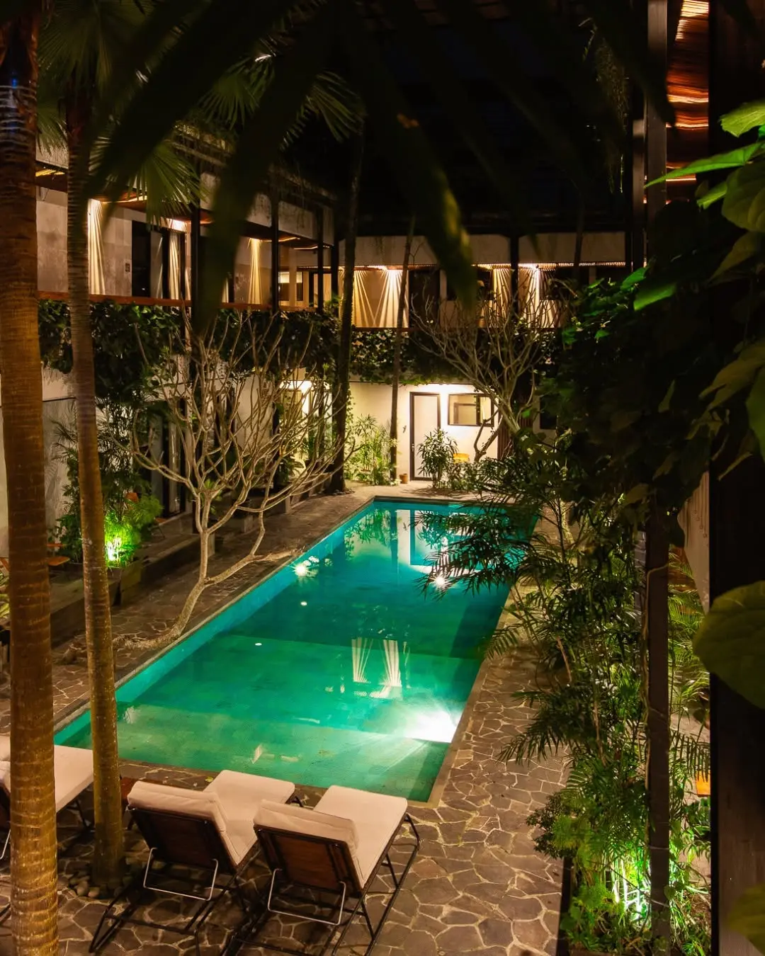 The best part of coworking? What happens after work ✨

Shared dinners, community events, poolside conversations, live mu