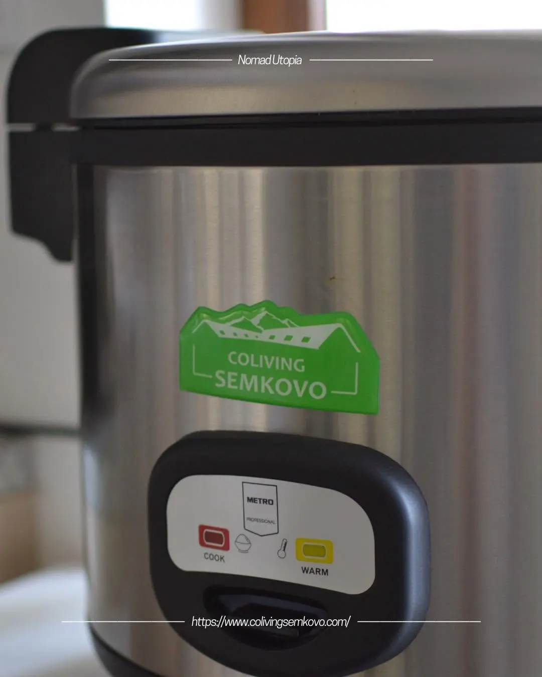 Sometimes it’s the small details that make a place feel real ✨
Little signs of Coliving Semkovo showing up everywhere — 