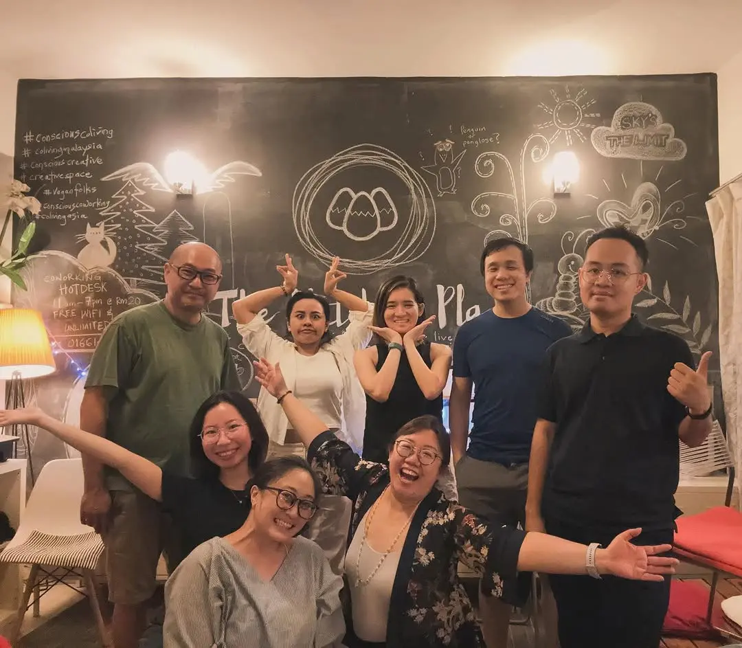 𝗙𝗿𝗶𝗱𝗮𝘆 𝗖𝗼𝗻𝘃𝗲𝗿𝘀𝗮𝘁𝗶𝗼𝗻𝘀 𝘀𝗲𝗿𝗶𝗲𝘀… 𝗠𝗮𝗸𝗶𝗻𝗴 𝗙𝗿𝗶𝗱𝗮𝘆 𝗻𝗶𝗴𝗵𝘁𝘀 𝗺𝗲𝗺𝗼𝗿𝗮𝗯𝗹𝗲 𝘀𝗶𝗻𝗰𝗲 𝗦𝗲𝗽𝘁 𝟮𝟬𝟮𝟯!

Once a month, we gather to have deep conve