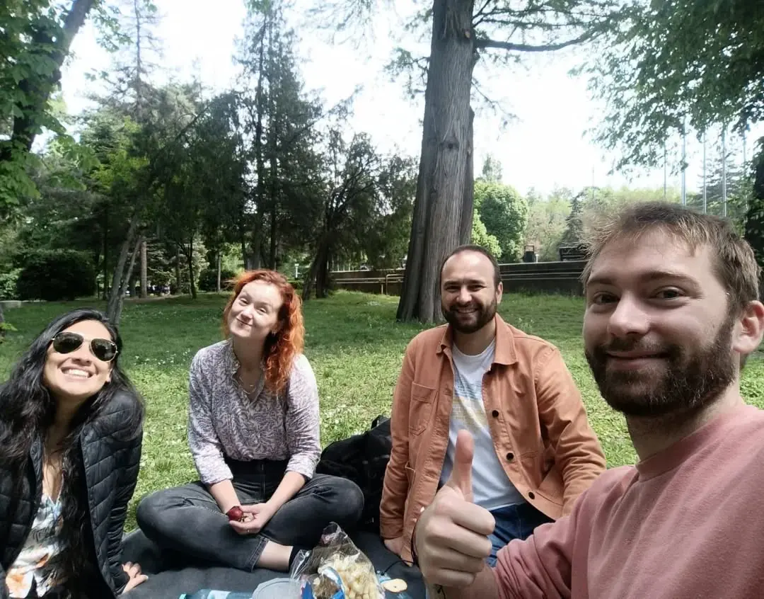 Our Coliving is located next to 2 huge parks, Carol & Tineretului,  the perfect places to recharge 🧘🏻‍♂️
@thisma_rt, hos